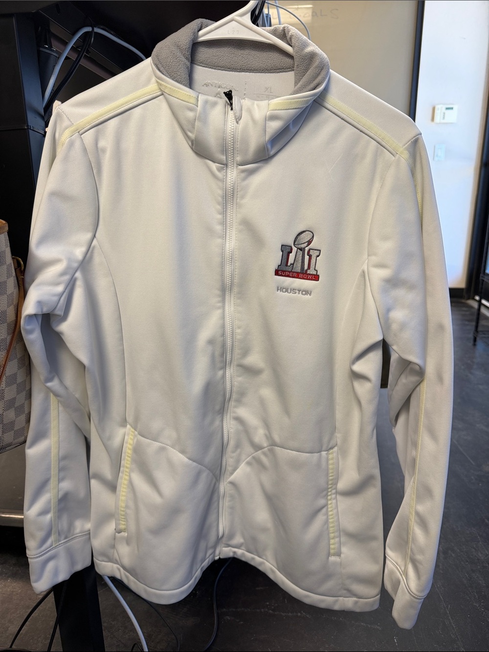 Antigua White and Gray Super Bowl LI Houston Full‑Zip Jacket